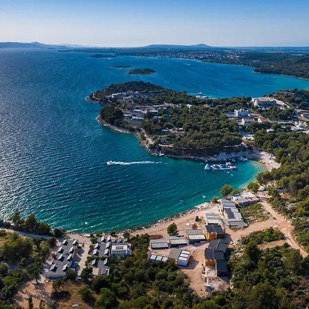 La Vie Est Belle בית נופש