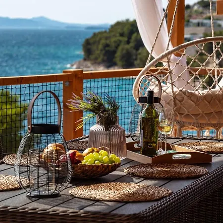 La Vie Est Belle Ferienhaus
